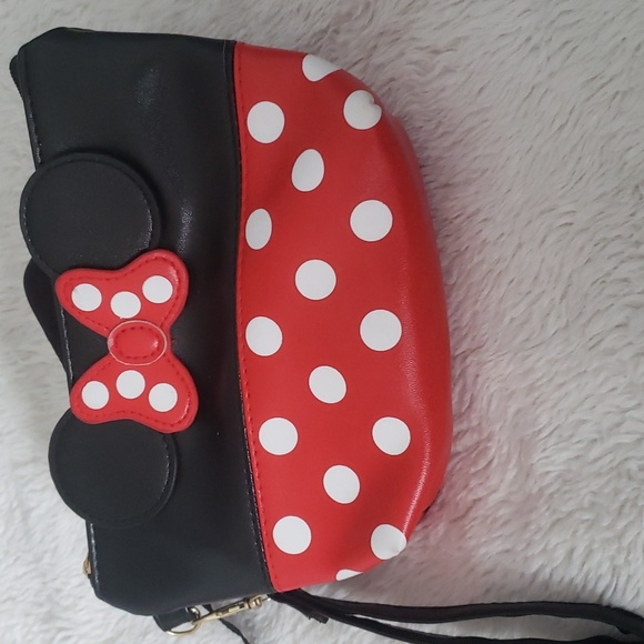 Minnie Mouse Wristlet - Picture 2 of 10